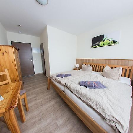 Hollis Rast Otel Sangerhausen Dış mekan fotoğraf