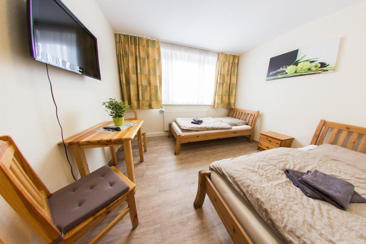 Hollis Rast Otel Sangerhausen Dış mekan fotoğraf