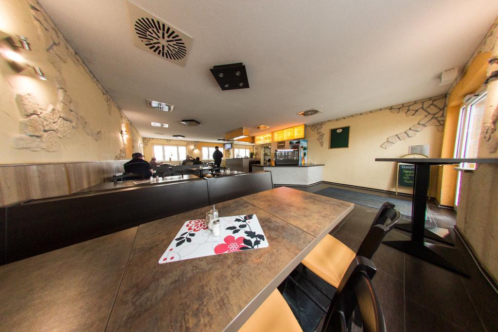 Hollis Rast Otel Sangerhausen Dış mekan fotoğraf